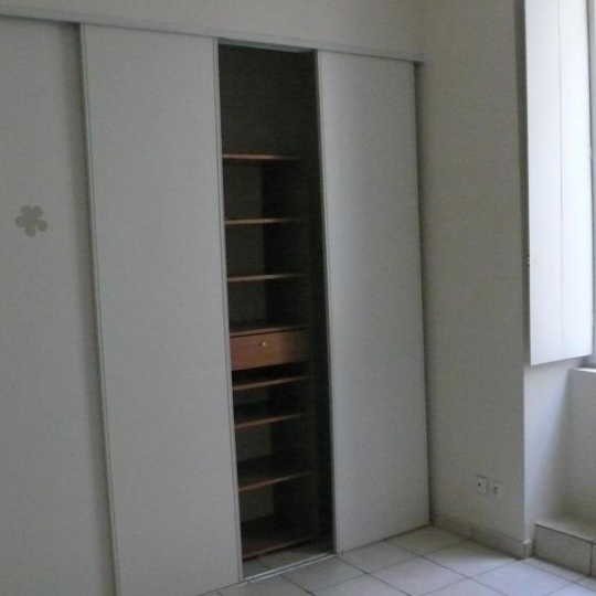  Annonces LYON 7EME : Appartement | NIMES (30900) | 40 m2 | 450 € 