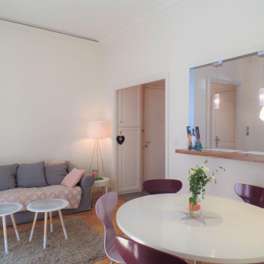  Annonces LYON 7EME : Appartement | LYON (69002) | 45 m2 | 1 300 € 